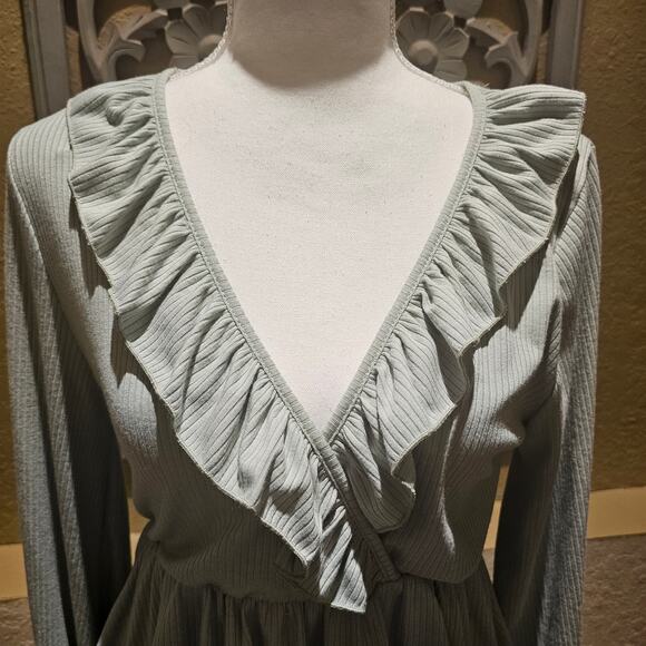 Peach Love California Sage Peplum Top NWT S Feminine Romantic Soft Girl Style - Picture 5 of 11